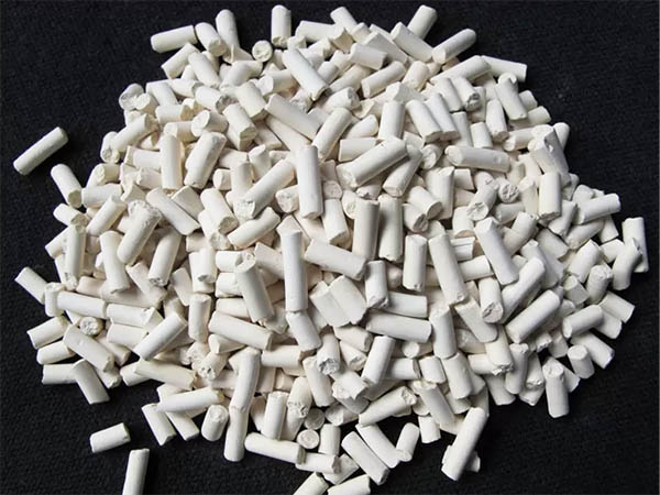 Molecular sieve adsorbent